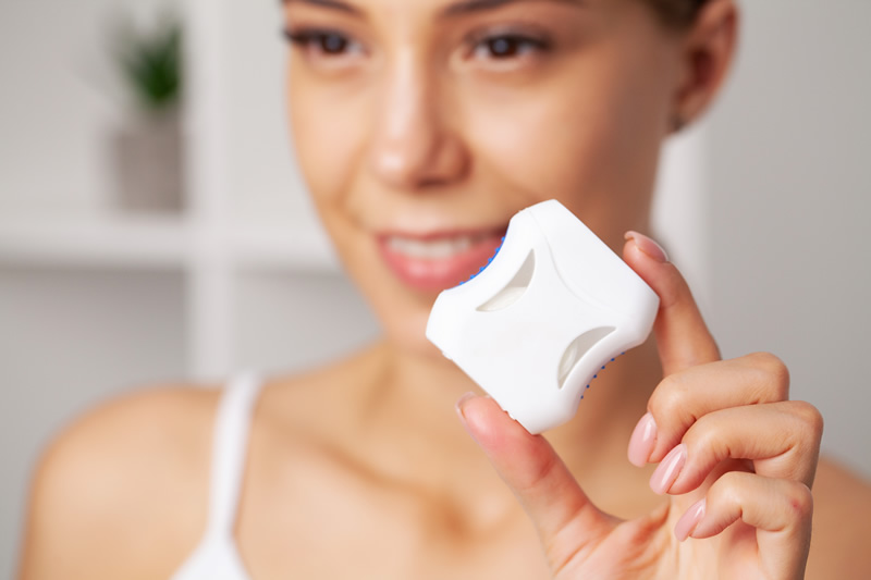 Infiltração de medicamentos na pele e couro cabeludo